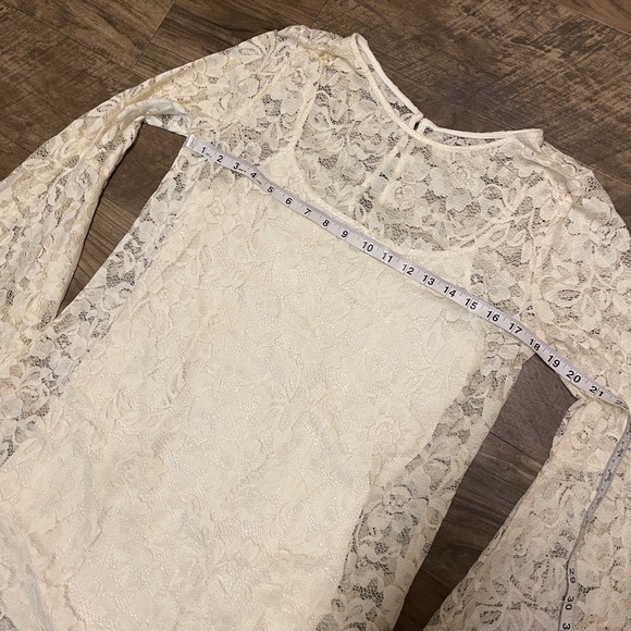 Abercrombie & Fitch White Lace Bell Sleeve Shift Dress Size Medium - Picture 12 of 12